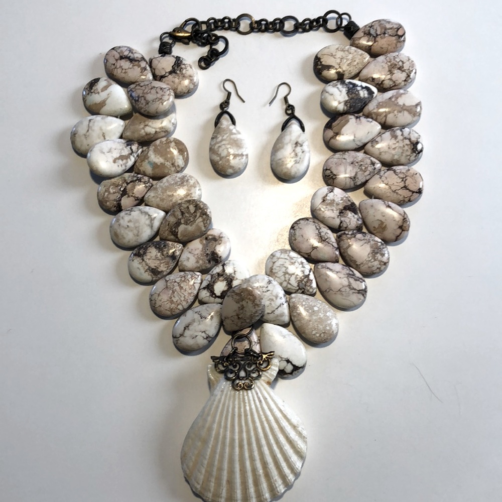 Beautiful Stone Statement Necklace with Large Seashell Pendant